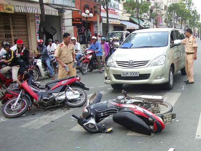 Cách phòng tránh tai nạn giao thông (10/12/2018)